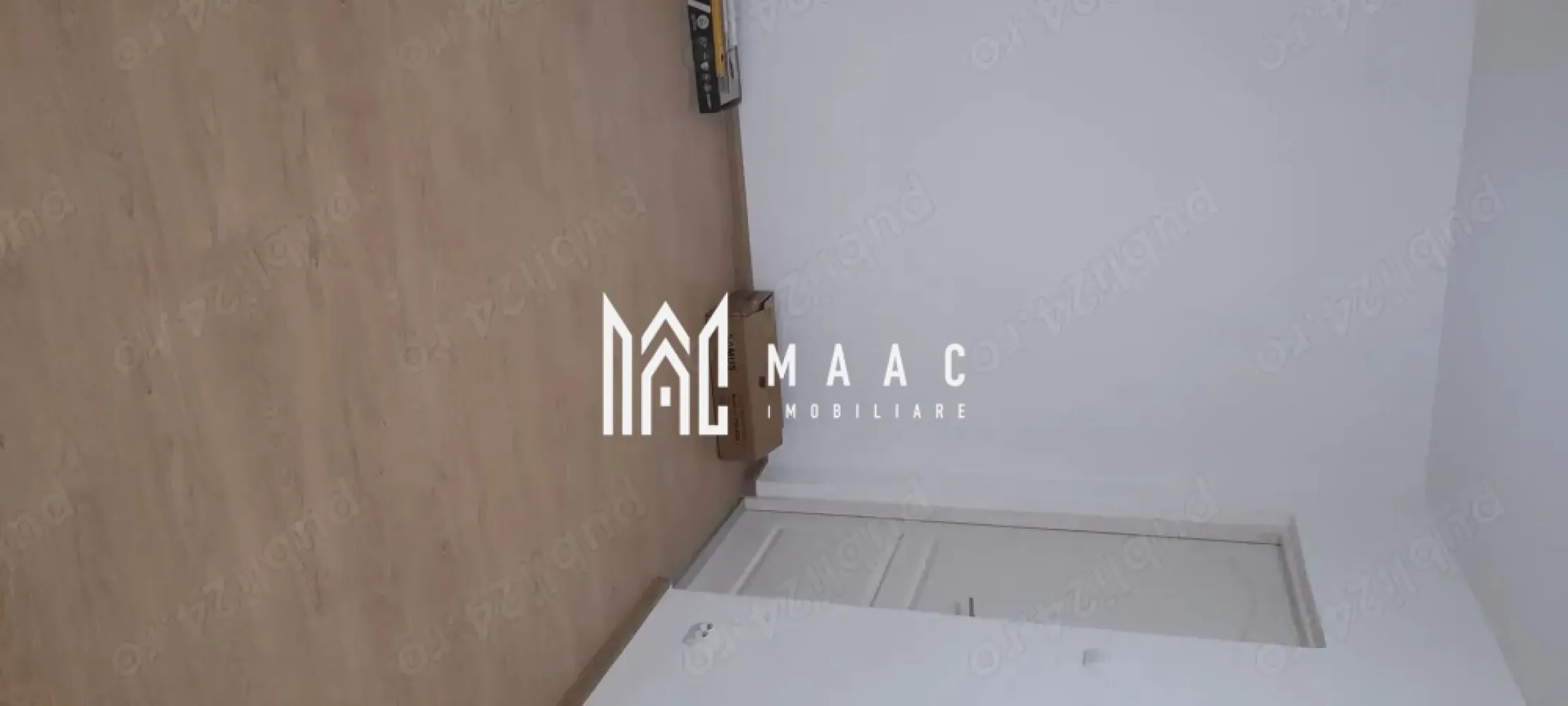 Spatiu Comercial Ostroveni | 2 camere | 42MP - Spatiu Comercial, 2 camere – zona ostroveni, Râmnicu Vâlcea MAAC Imobiliare vă propune spre vânzare un apartament cu 2 camere modificat in spatiu comercial si intrare stradala, situat într-o zona Ostroveni. Proprietatea are o suprafață totala de 42 MP. Este o alegere ideală pentru investiție, fiind disponibil imediat pentru vanzare si este pretabil pentru inchiriere sau activitati comerciale. Apartamentul a fost renovat integral si se prezinta intocmai ca in fotografii 📞 Pentru mai multe detalii și programarea unei vizionări, contactați echipa MAAC Imobiliare Râmnicu Vâlcea. }}
