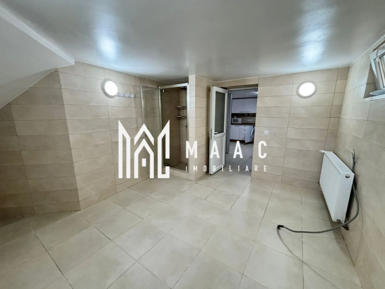 Apartament 4 camere | Curte 400 MP | 180 MPU | Terezian