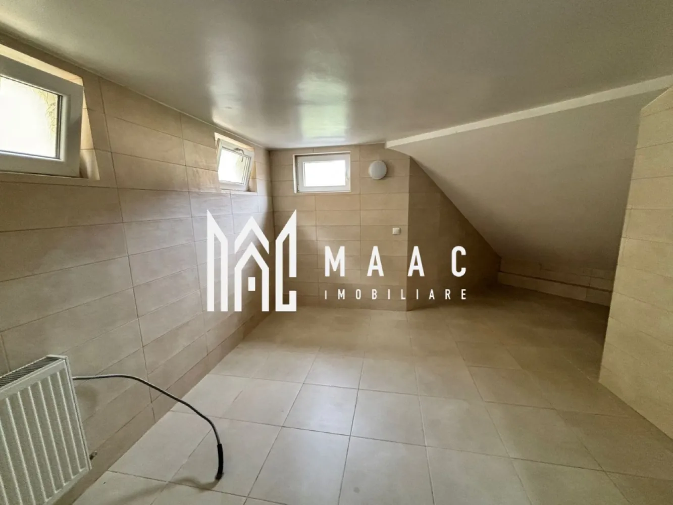 Apartament 4 camere | Curte 400 MP | 180 MPU | Terezian