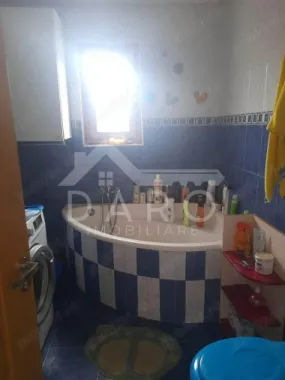 vând casă în Sângeorgiu de Mureș