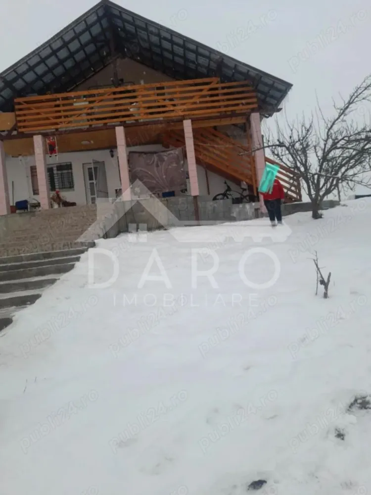 vând casă în Sângeorgiu de Mureș