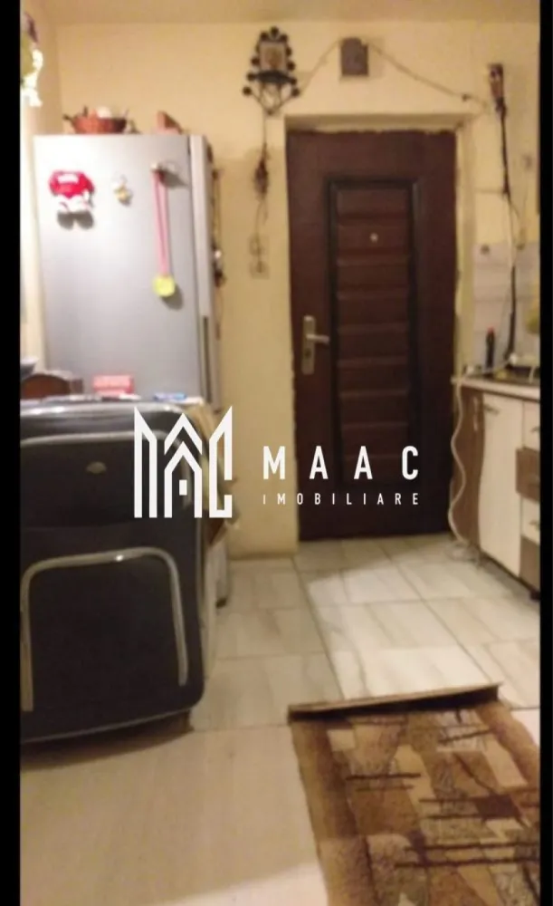 Garsoniera fara baie - Vând garsonieră la cămin în Cisnădie cu baie comuna }}