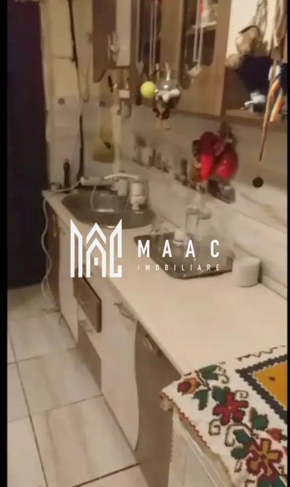 Garsoniera fara baie - Vând garsonieră la cămin în Cisnădie cu baie comuna }}