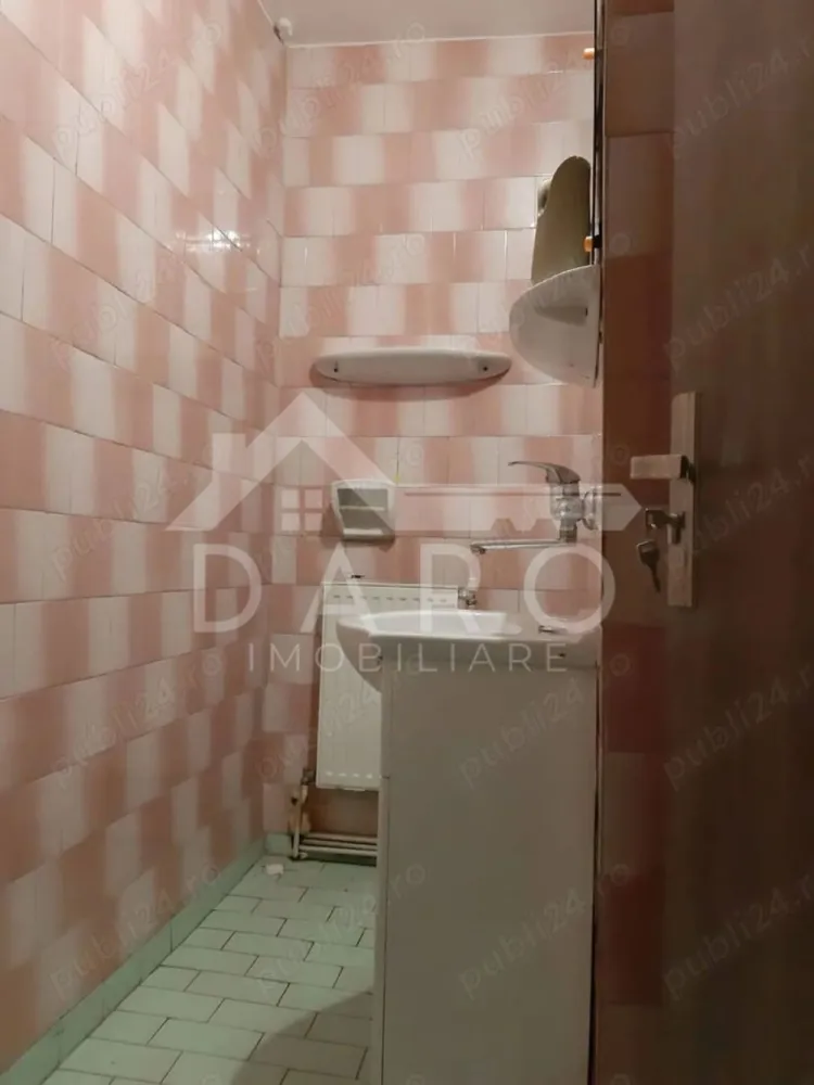 Apartament spațios 3 camere, zona centrala , Poli 2