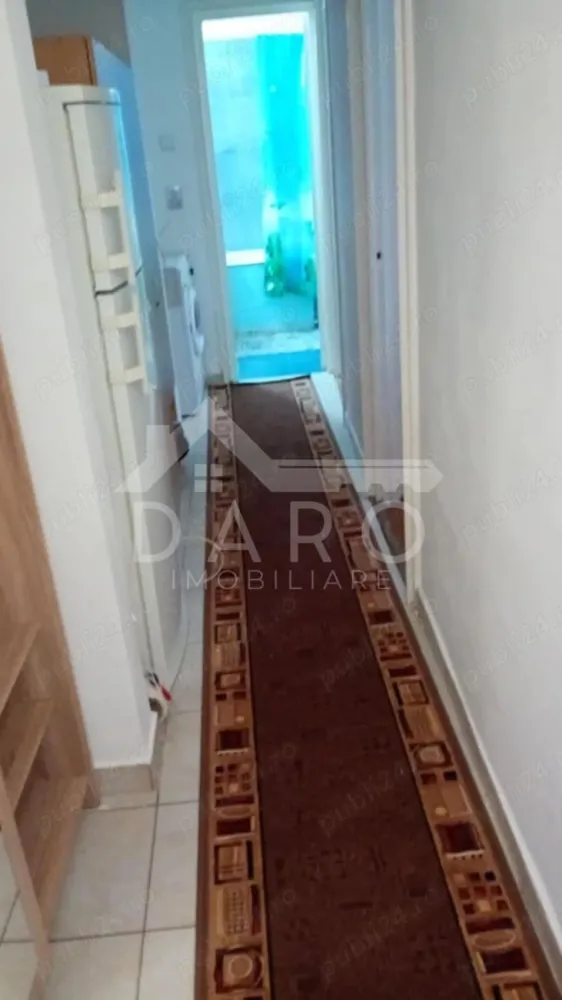 3 camere Bd. 1 Decembrie, etaj 2, aproape de centru – 400€ negociabil - 🏡 Închiriere apartament 3 camere – Bd. 1 Decembrie 1918 | Etaj 2 | Aproape de centru Se oferă spre închiriere apartament cu 3 camere, situat în Târgu Mureș, pe Bulevardul 1 Decembrie 1918, la etajul 2, vizavi de Pensiunea Europa. O locuință ideală pentru familie sau cuplu, într-o zonă bine conectată și foarte accesibilă. 💰 Chirie: 400 €/lună (negociabil) ✔ disponibil pentru mutare ✔ potrivit pentru locuire pe termen lung Avantaje locație: 📍 zonă semicentrală 📍 acces rapid către centrul orașului 📍 stații de autobuz în apropiere 📍 magazine, farmacii și servicii la câteva minute 📍 poziționare excelentă, cu acces facil către principalele puncte de interes Despre apartament: ✔ 3 camere bine compartimentate ✔ etaj intermediar – confort termic și acces facil ✔ ideal pentru familie sau persoane care își doresc spațiu și proximitate față de centru 💎 O locuință practică și accesibilă, într-o zonă foarte căutată. 🤝 Proprietate promovată prin DARO Imobiliare 💳 Te gândești ca în viitor să îți cumperi propria locuință? Prin Kiwi Finance îți ofer: ✔ analiză GRATUITĂ a eligibilității ✔ acces la oferte de la peste 12 bănci ✔ negocierea dobânzii în favoarea ta ✔ suport complet până la semnare 📞 Detalii și vizionări: Coman Maria – DARO Imobiliare & Kiwi Finance 📱 0749 535 729 🔑 DARO Imobiliare – găsim locuința potrivită. 💳 Kiwi Finance – obținem creditul pentru a o cumpăra. }}