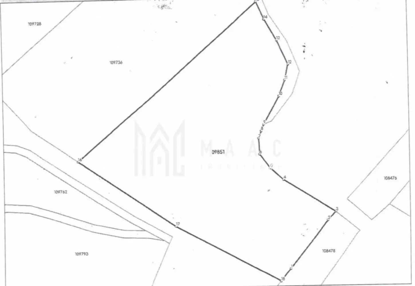 Teren industrial I 37200 mp Parcelabil I Acces la DJ I Agnita - MAAC Imobiliare promovează spre vânzare un teren industrial amplasat la periferia orașului Agnita – o oportunitate solidă pentru investitori și dezvoltatori. Caracteristici teren: - Suprafață totală: 37.253 mp - Împărțit în 4 parcele de aprox. 9.200 mp fiecare, cu amprentă dreptunghiulară - Destinație: industrial / construcții - Front stradal la DJ: aprox. 40 m liniari - Drum forestier pe lungimea parcelelor, ce poate fi dezvoltat ca drum de acces pentru fiecare parcelă - Lucrări de îndreptare și prospectare efectuate - Fără construcții existente – teren liber, pregătit pentru dezvoltare Avantaje investiționale: - Suprafață generoasă, potrivită pentru proiecte industriale de amploare - Posibilitate de parcelare și dezvoltare etapizată - Acces direct la drum județean și drum secundar - Poziționare strategică, ideală pentru activități de producție, logistică sau comerț - Potențial ridicat de creștere a valorii prin dezvoltarea zonei Această proprietate reprezintă o investiție de anvergură, cu perspectivă pe termen lung, destinată profesioniștilor și investitorilor care urmăresc proiecte industriale sau economice solide. Pentru mai multe detalii, contactați echipa MAAC Imobiliare specificând ID CP2853204. }}