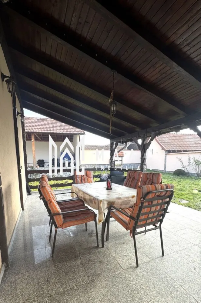 Casă 3 camere I 1250 mp teren I Porumbacu de jos-sat Colun