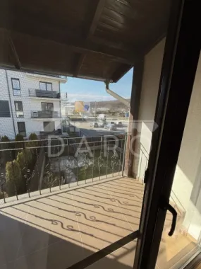 Casa tip duplex de inchiriat-Livezeni, la 1 km de Kaufland