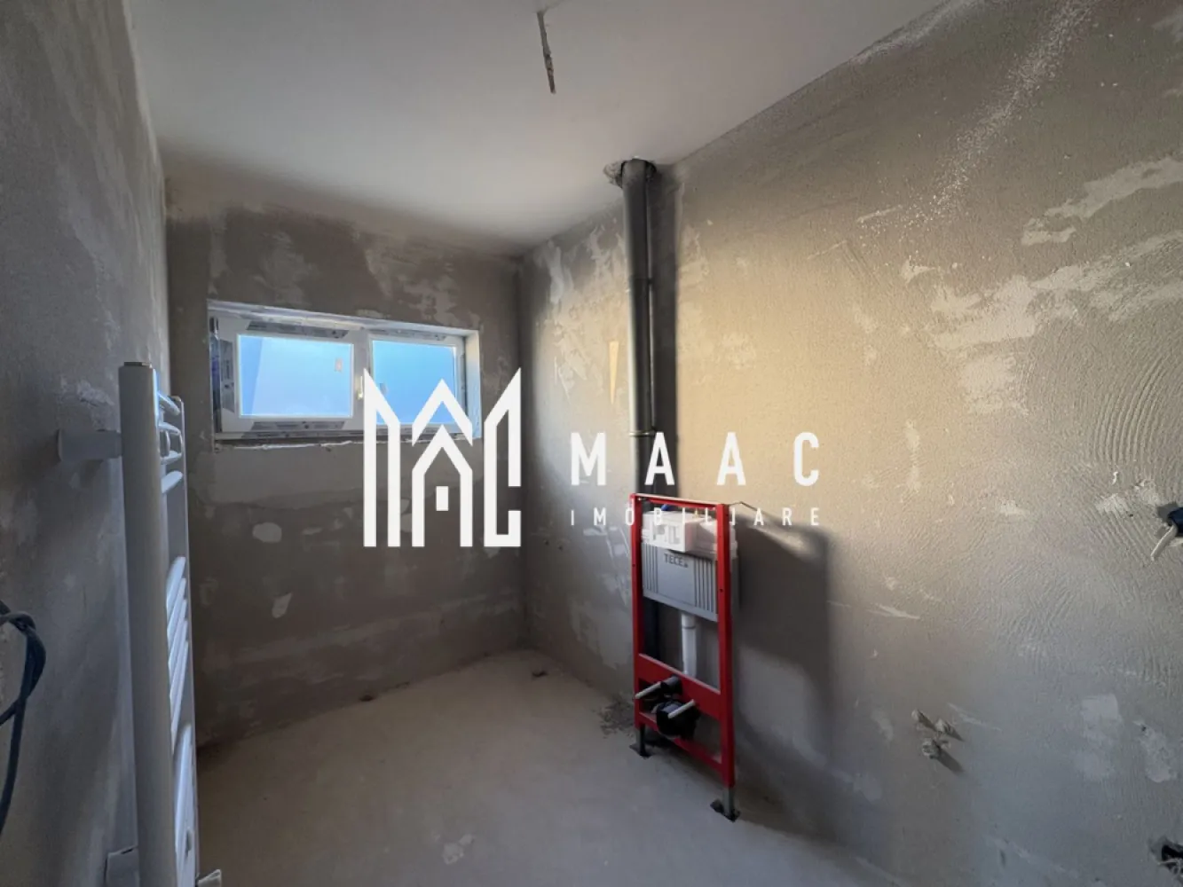 Apartament 5 Camere I 3 Bai I Parcare I Superpret!! - MAAC Imobiliare va propune spre vânzare un apartament la etajul 2 din 2 cu scara interioară,107 mp la doar 130000€❗️ Apartamentul are 4 dormitoare ,living,3 băi ,bucătărie închisă, o terasă si parcare inclusă. Se predă la stadiul de gri, cu centrala proprie ,încălzire în pardoseala . Pentru mai multe detalii precizați ca ați văzut anunțul cu ID CP2853088 }}