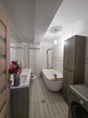 ✨ Penthouse exclusivist – 3 camere mobilat – gata de mutat – 160.000 € ✨