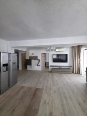 ✨ Penthouse exclusivist – 3 camere mobilat – gata de mutat – 160.000 € ✨