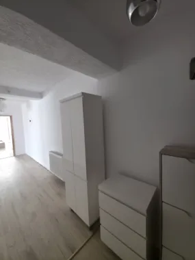 ✨ Penthouse exclusivist – 3 camere mobilat – gata de mutat – 160.000 € ✨