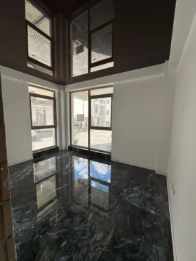 Spațiu comercial premium la parter 59.5mp utili– Vad excelent, 59,5 mp – Doar 500 €/lună