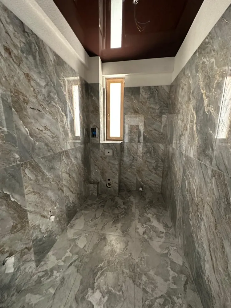 Spațiu comercial premium la parter 59.5mp utili– Vad excelent, 59,5 mp – Doar 500 €/lună - 🔑 Spațiu comercial premium de închiriat – 59,5 mp utili – Parter – Zonă cu vad excellentOferim spre închiriere spațiu comercial modern, situat la parter, compus din 2 încăperi, cu o suprafață utilă de 59,5 mp, ideal pentru birou, salon, cabinet, showroom sau alte activități comerciale.📍 Amplasat într-o zonă de top, cu vad comercial excelent, cu acces facil și vizibilitate ridicată.📞 Pentru detalii și vizionări: 076 700 5000✅ Caracteristici:Parter, ușor accesibil clienților2 camere spațioase și luminoase59,5 mp utiliÎncălzire în pardosealăFinisaje premiumSpațiu modern, gata de utilizare💰 Chirie: 500 €/lună📞 Pentru detalii și vizionări: 076 700 5000 }}