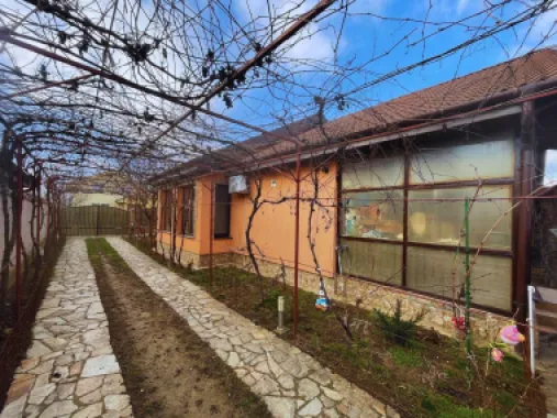 Casa Santandrei, zona linistita, gaz,curent,apa,teren 550 mp-219000Eur