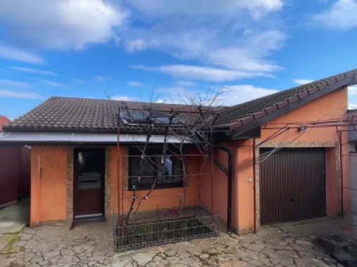 Casa Santandrei, zona linistita, gaz,curent,apa,teren 550 mp-219000Eur