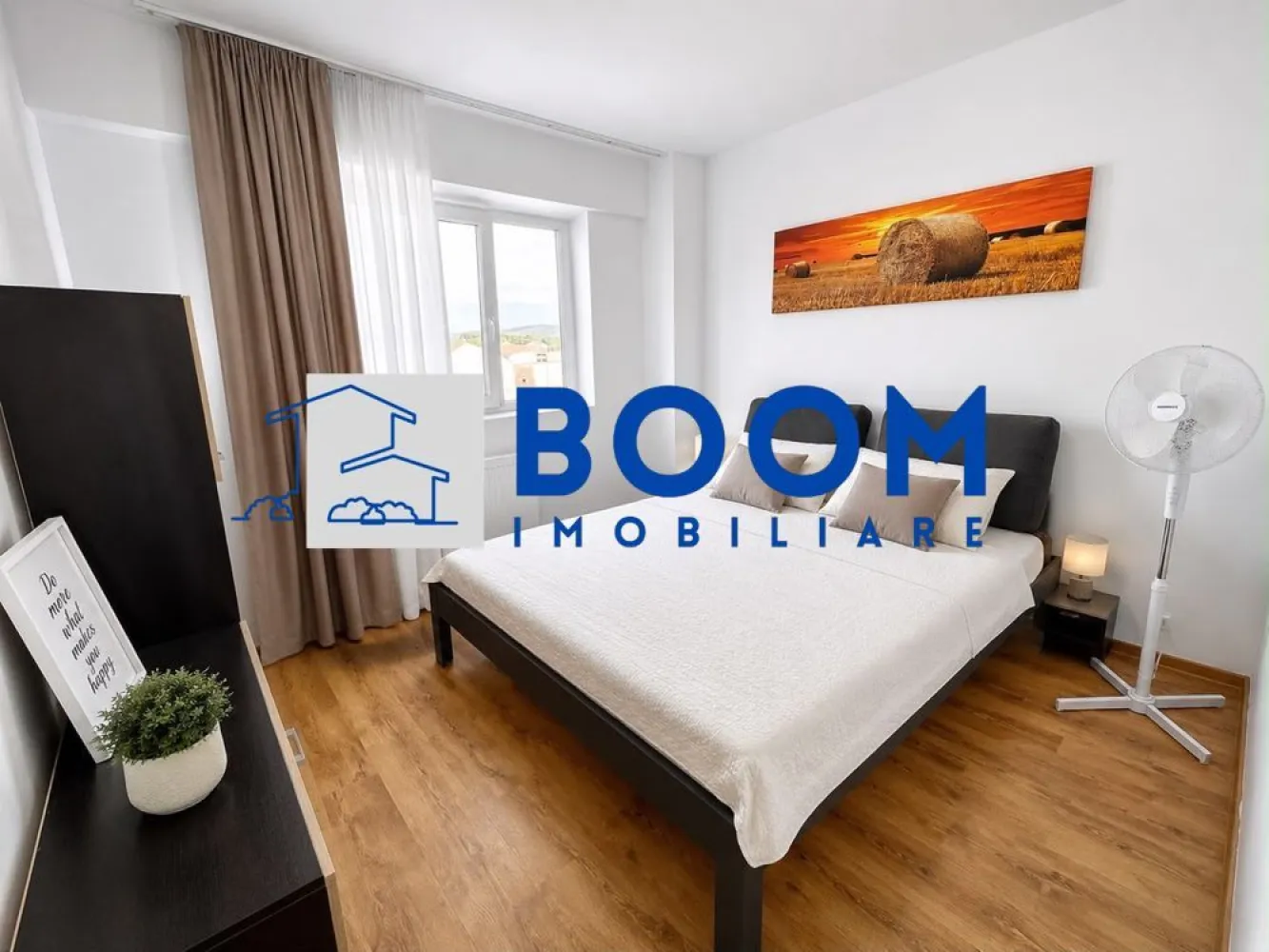 Apartament 2 camere | Zona Ostroveni | Vedere Panoramica - BOOM Imobiliare va propune spre vanzare:
Apartament 2 CAMERE |Bulevardul Tineretului , Ostroveni

Situat într-o zonă apreciată pentru liniște, accesibilitate și priveliști deosebite, acest apartament reprezintă o oportunitate excelentă pentru cei care își doresc o locuință confortabilă sau o investiție sigură.

Cu o suprafață totală de 49,4 mp, proprietatea oferă un echilibru excelent între confort, funcționalitate și potențial de amenajare.
Apartamentul dispune de:
• 2 camere generoase și luminoase;
• bucătărie separată;
• baie spațioasă;
• hol de acces bine organizat;
• vedere panoramică către Bulevardul Dem Rădulescu și râul Olt.

Imobilul se vinde nemobilat, oferind viitorului proprietar libertatea de a-și amenaja locuința exact după propriul gust și stil.

Zona este recunoscută pentru accesibilitate, infrastructură modernă și proximitatea față de principalele puncte de interes: centre comerciale, mijloace de transport, școli, grădinițe, spații verzi și zone de recreere.

Unul dintre cele mai importante avantaje ale acestei proprietăți îl reprezintă raportul excelent calitate–preț, apartamentul fiind oferit la un preț sub nivelul actual al pieței pentru această zonă.

Pentru informații suplimentare și programarea unei vizionări, vă stăm cu plăcere la dispoziție. CP3195673