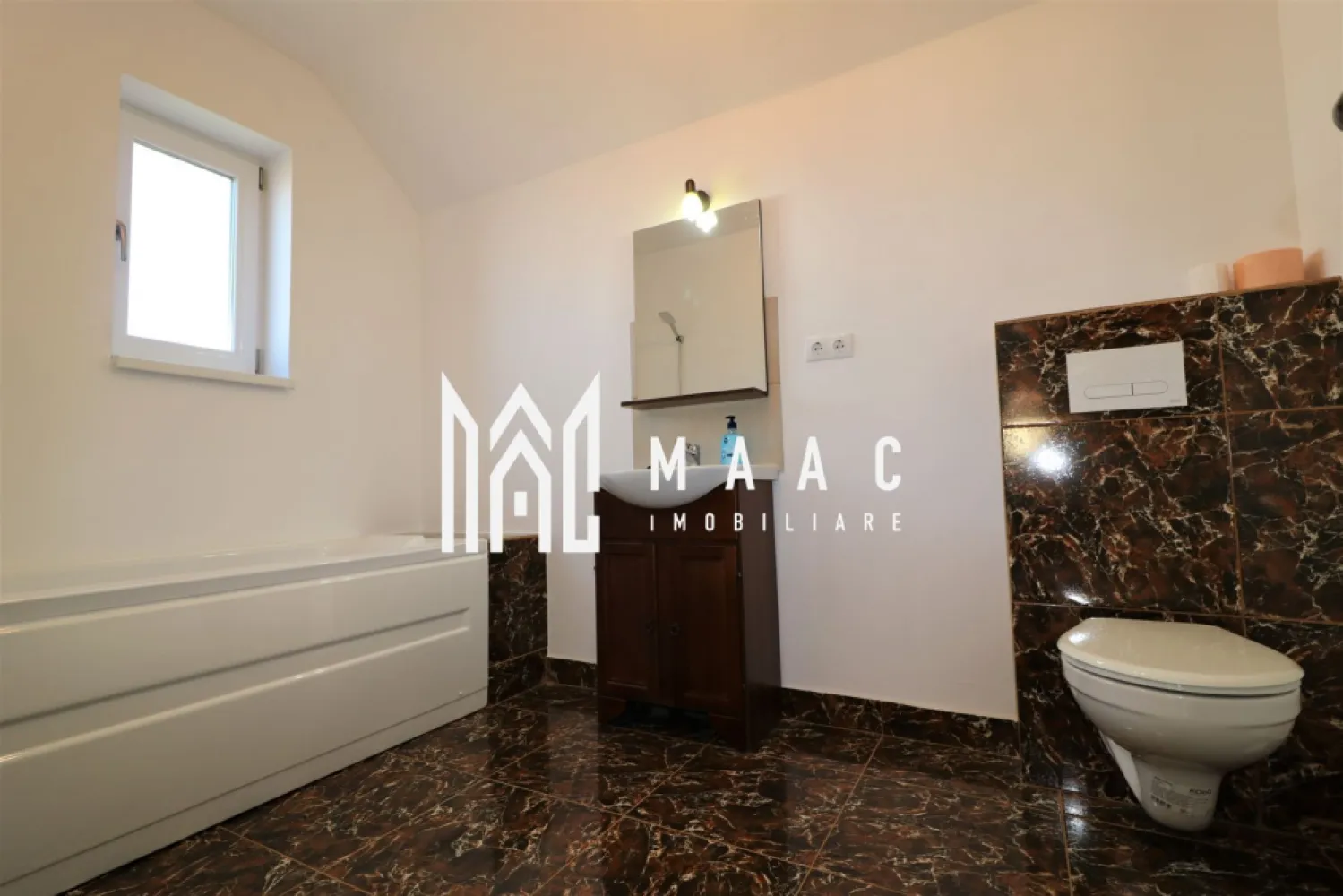 Casă 3 camere I 2 Balcoane I Zona Strand 2