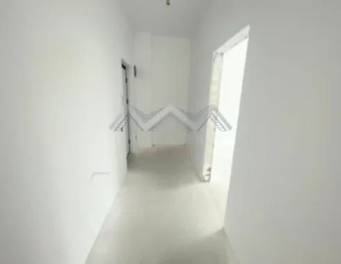 Apartament 2 camere + curte 110 mp Otopeni centru