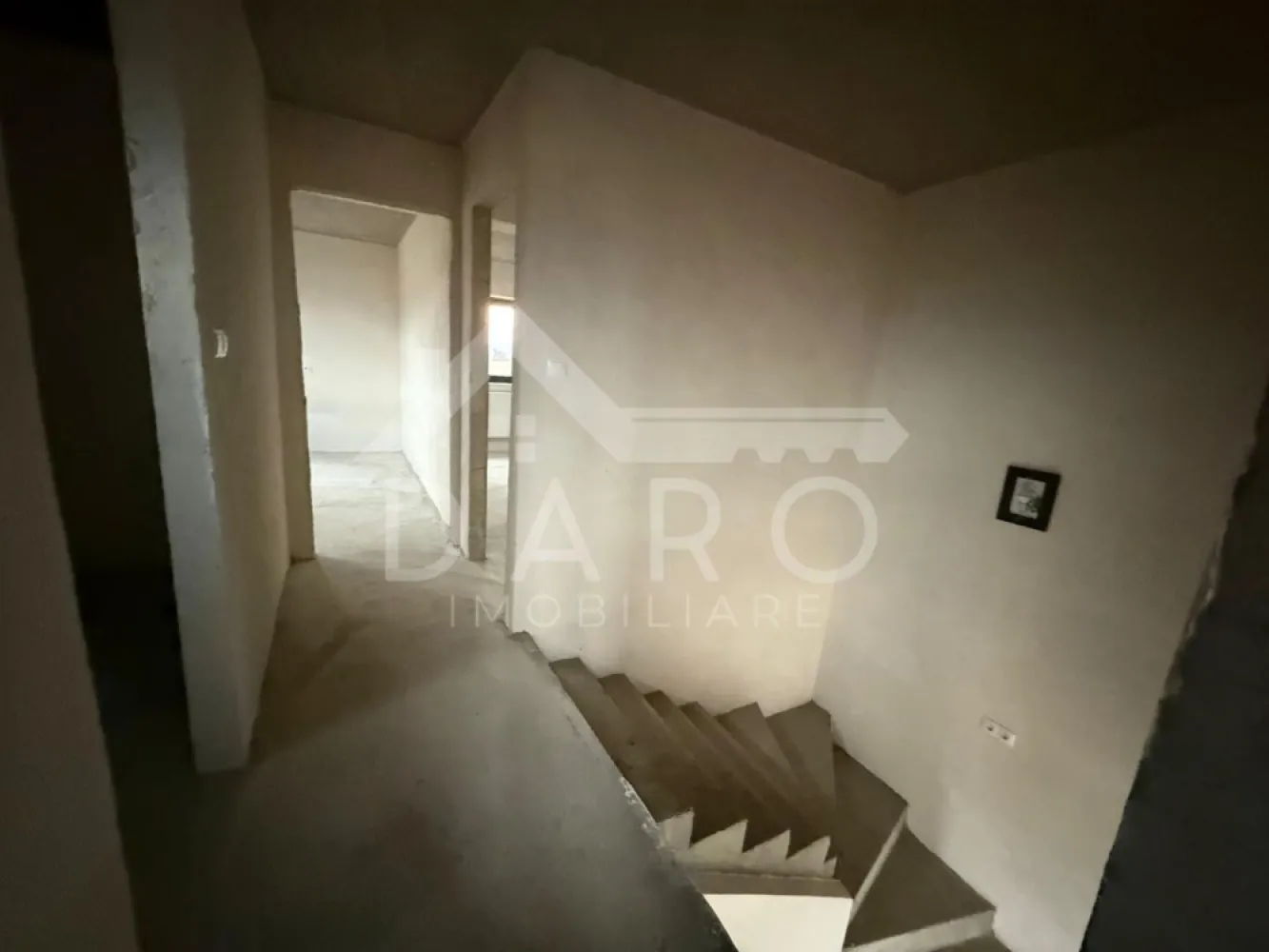 Duplex modern de 90 mp utili, de vânzare în Sântana de Mureș