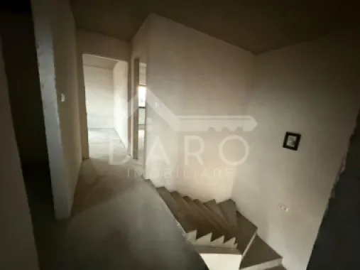 Duplex modern de 90 mp utili, de vânzare în Sântana de Mureș
