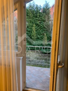 Se inchiriaza casa 3 dormitoare, living, dining, garaj Str Muntenia