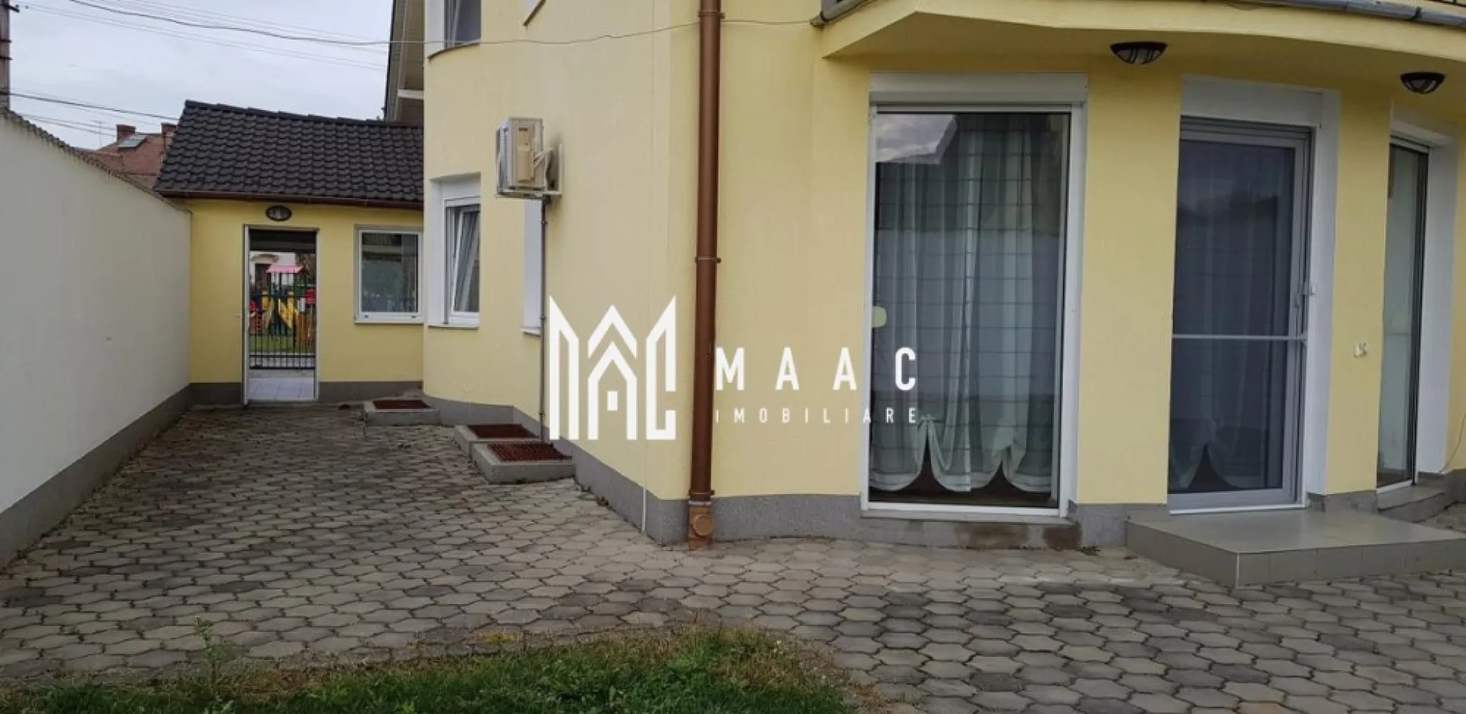 Casă de închiriat 4 camere | Sibiu Trei Stejari | 250 mp, garaj