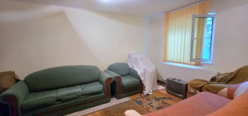 Casa la sol cu teren 1055 mp si livada - Vanatori, Galati