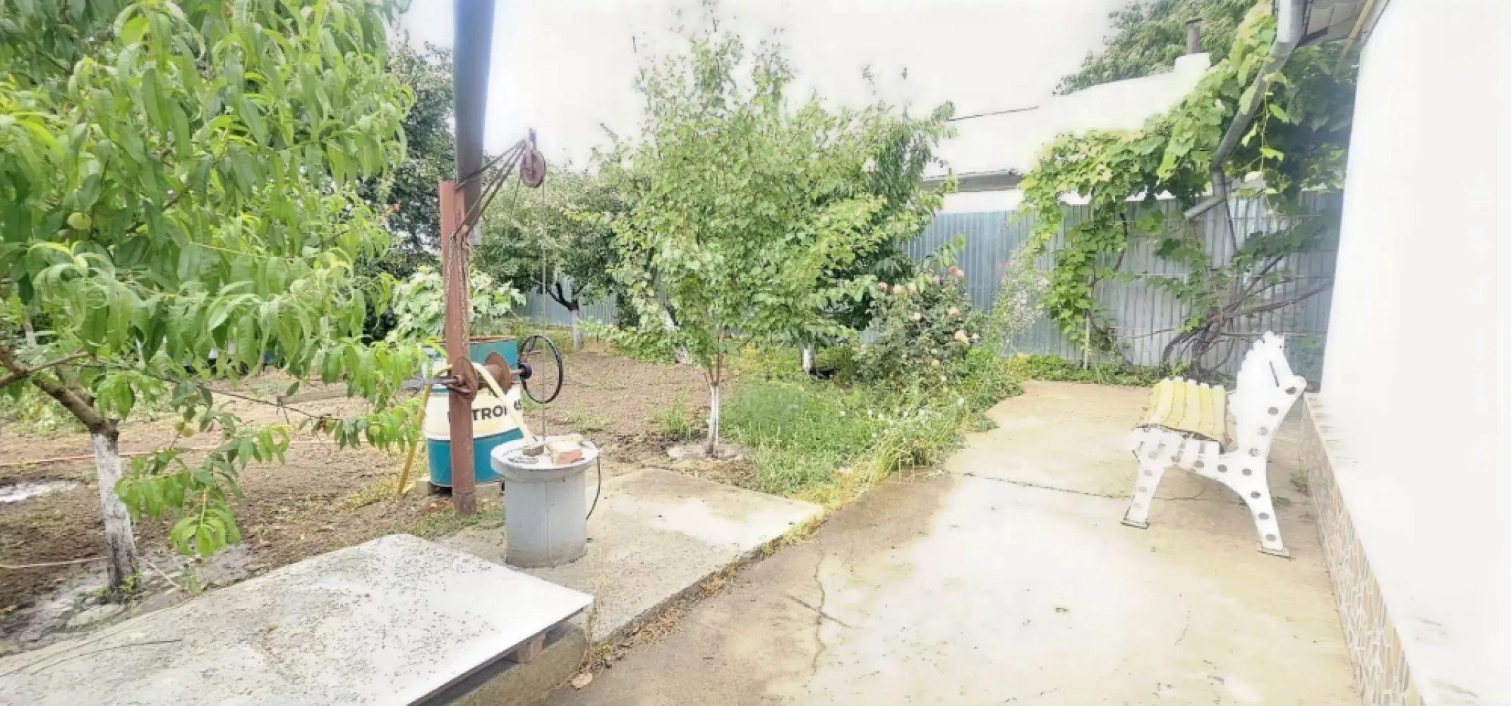 Casa la sol cu teren 1055 mp si livada - Vanatori, Galati