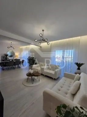 Penthouse 120 mp cu terase generoase