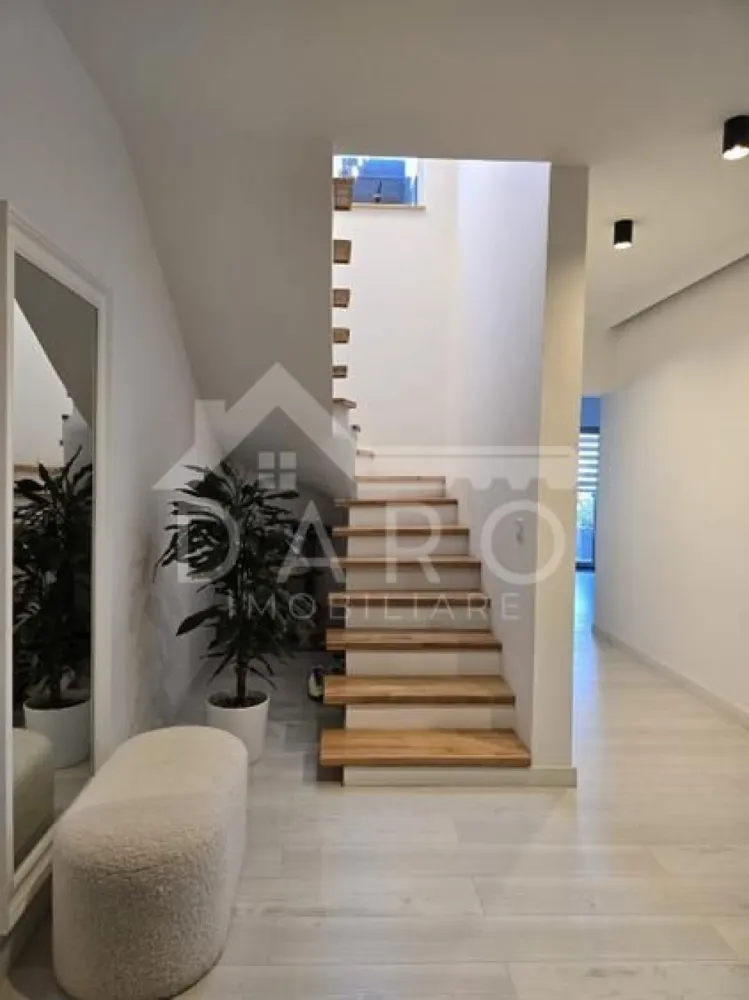 Penthouse 120 mp cu terase generoase