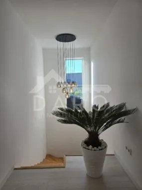 Penthouse 120 mp cu terase generoase