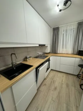 Apartament 3 camere si 2 locuri parcare in Titan langa metrou si parc