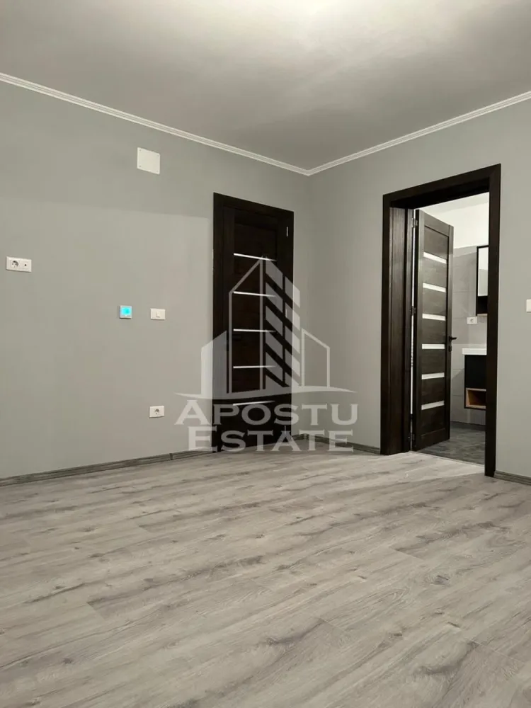 Casa individuala de vanzare, pe parter, 4 camere si 2 bai, Parta