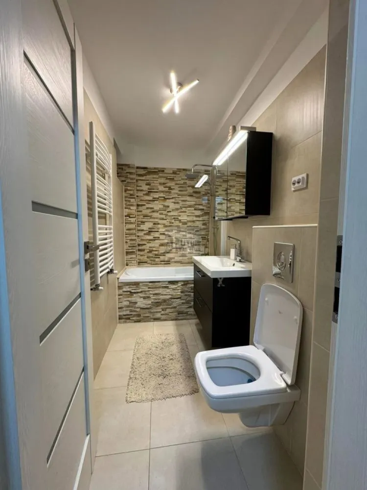 Apartament 3 camere si 2 locuri parcare in Titan langa metrou si parc