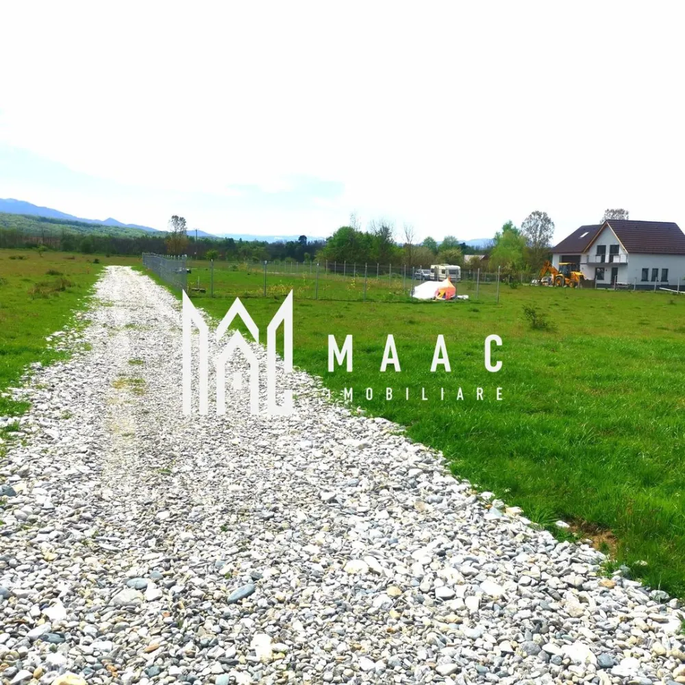 Teren Extravilan | 8.000 MP | Utilități | Acces Facil | Zona Valea Avrigului - MAAC Imobiliare vă propune spre vânzare un teren generos, situat în zonă extravilană, ideal pentru investiție sau dezvoltare viitoare. Detalii proprietate: Suprafață totală: 8.000 mp Categorie: Extravilan Utilități: disponibile în zonă Acces: drum amenajat Distanță față de punct de interes major: aproximativ 1 km Avantaje: Zonă cu potențial turistic și investițional Acces facil către puncte de interes Suprafață generoasă, ideală pentru diverse proiecte Cadru natural, aer curat și liniște Terenul reprezintă o alegere potrivită pentru investiții pe termen mediu și lung, având în vedere dezvoltarea continuă a zonei și atractivitatea turistică. Pentru mai multe informații sau pentru programarea unei vizionări, vă rugăm să contactați echipa MAAC Imobiliare, specificând ID:CP2930362 }}