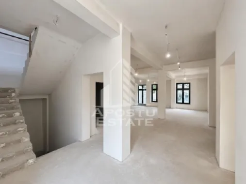 Spatiu comercial nou la bulevard, 175 mp, Zona Complexul Studentesc