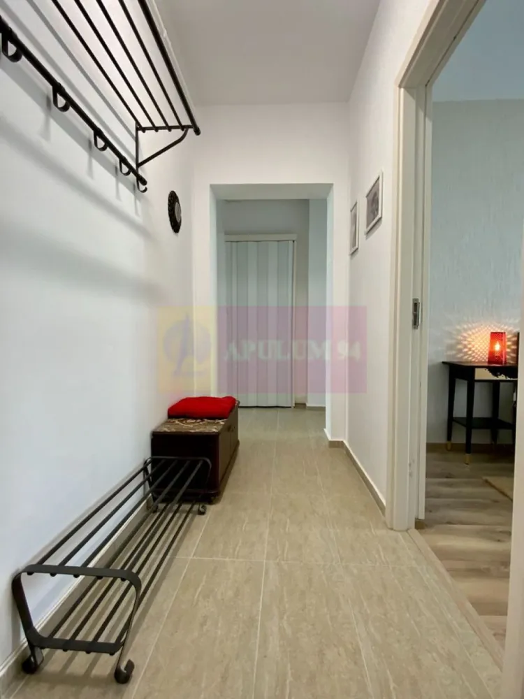 Inchiriere Apartament 2 camere Floreasca-Aviatiei - Agentia Imobiliara Apulum 94, va propune spre inchiriere
Apartament 2 camere, la etajul 2, intr un bloc cu 2 nivele, in cea mai exclusivista zona a Bucurestiului, cartierul Floreasaca, Primaverii, Aviatiei.
Apartamentul este prevazut cu centrala pe gaz, dispune de aer conditionat si toate electrocasnice necesare pt un confort sporit.
in zona se afla numeroase restaurante, terase, parcuri si unitati de invatamant.
De asemenea acesta este bine conectata la mijloacele de transport in comun.
Pretul chiriei este de 600 euro.
Va asteptam la o vizionare.