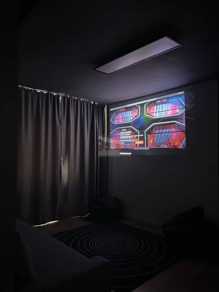 DRISTOR | 2 CAMERE | Vedere Liberă & Loc Parcare Inclus - Dacă ești în căutarea unui apartament care să bifeze toate căsuțele pentru un stil de viață activ și confortabil, te oprești aici! Avem o proprietate „fără bătăi de cap” pe Strada Râmnicu Vâlcea, unde confortul de acasă se îmbină perfect cu facilitățile de la scara blocului. 📍 Localizare & Conectivitate Metrou Dristor: La doar 500m (6 minute de mers pe jos). Uiți de traficul din București! Vedere de top: Apartamentul dispune de 2 balcoane închise cu vedere liberă – lumină naturală și liniște. 🏠 Detalii Care Fac Diferența Apartamentul este mobilat complet și utilat pentru a te muta imediat: Dotări: Aragaz, frigider, mașină de spălat. Baie Modernă: Duș tip walk-in (elegant și practic). Bloc de elită: Imobil reabilitat termic, lift și scară curate, comunitate civilizată (fără restanțieri la întreținere). 🎯 Bonusuri Premium PARCARE: Ai locul tău de parcare chiar în spatele blocului, monitorizat vizual direct de la geamul bucătăriei. Aur curat în zona Dristor! Sport & Health: Ești înconjurat de săli de fitness de top (BeFIT Club la 2 min, Stay Fit Gym la 5 min, 18GYM la 10 min). Facilități „la botul calului”: Chiar la parter ai tot ce îți trebuie: Brutărie, Cofetăria Georgy’s, Farmacie, Clinica Sante, Mega Image, Froo și celebrul Berfin Doner. Proprietar serios, caut chiriași pe măsură! Apartamentul este liber și pregătit pentru vizionări. 📞 Contactează-mă pentru detalii și stabilirea unei vizionări! #Dristor #InchirieriBucuresti #Apartament2Camere #LocDeParcare #RealEstateRomania #AproapeDeMetrou #ViataLaOras #FaraIntermediari #VedereLibera }}