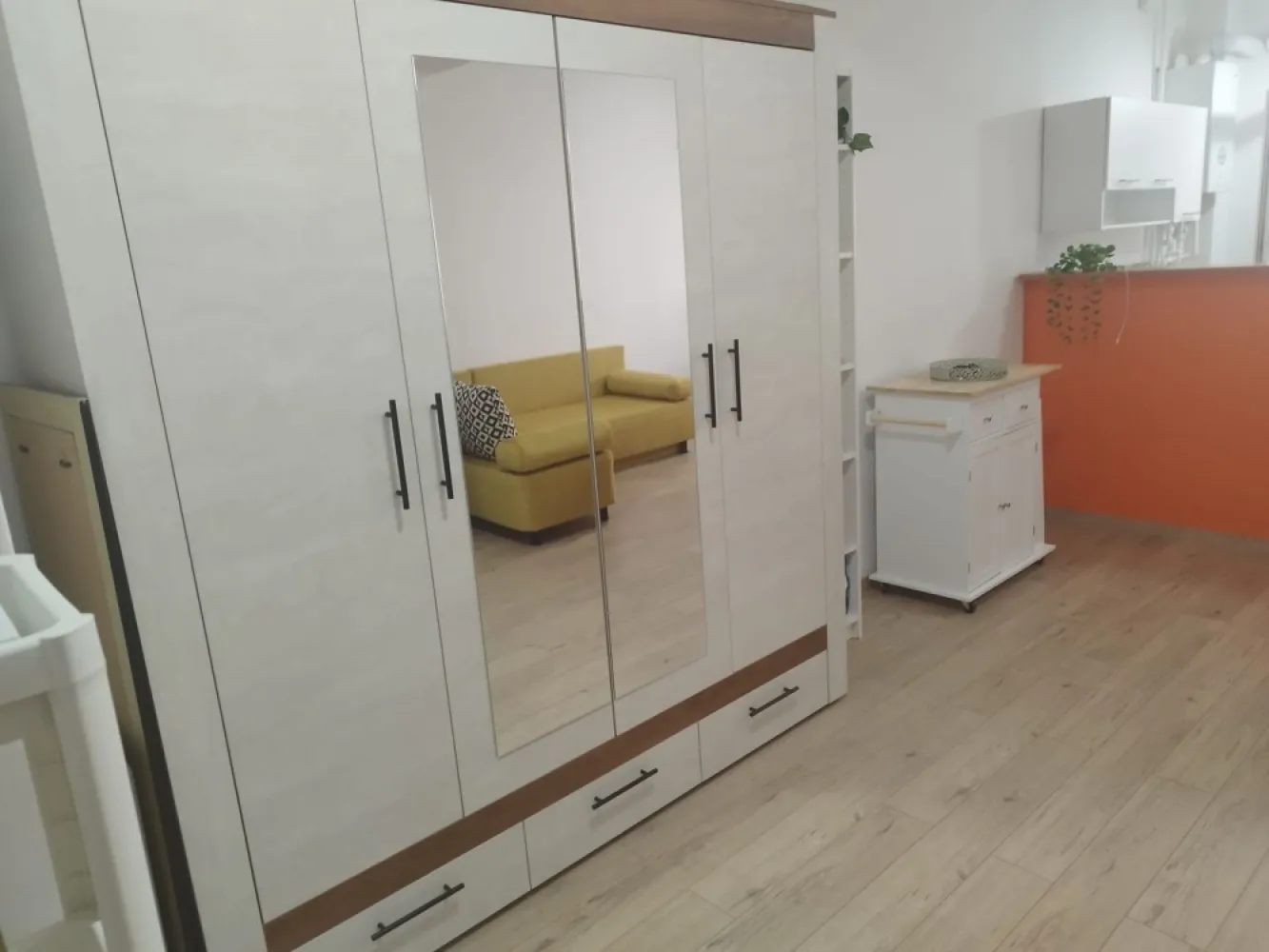 Garsonieră de vânzare – Prelungirea Ghencea, Cartier Primăvara