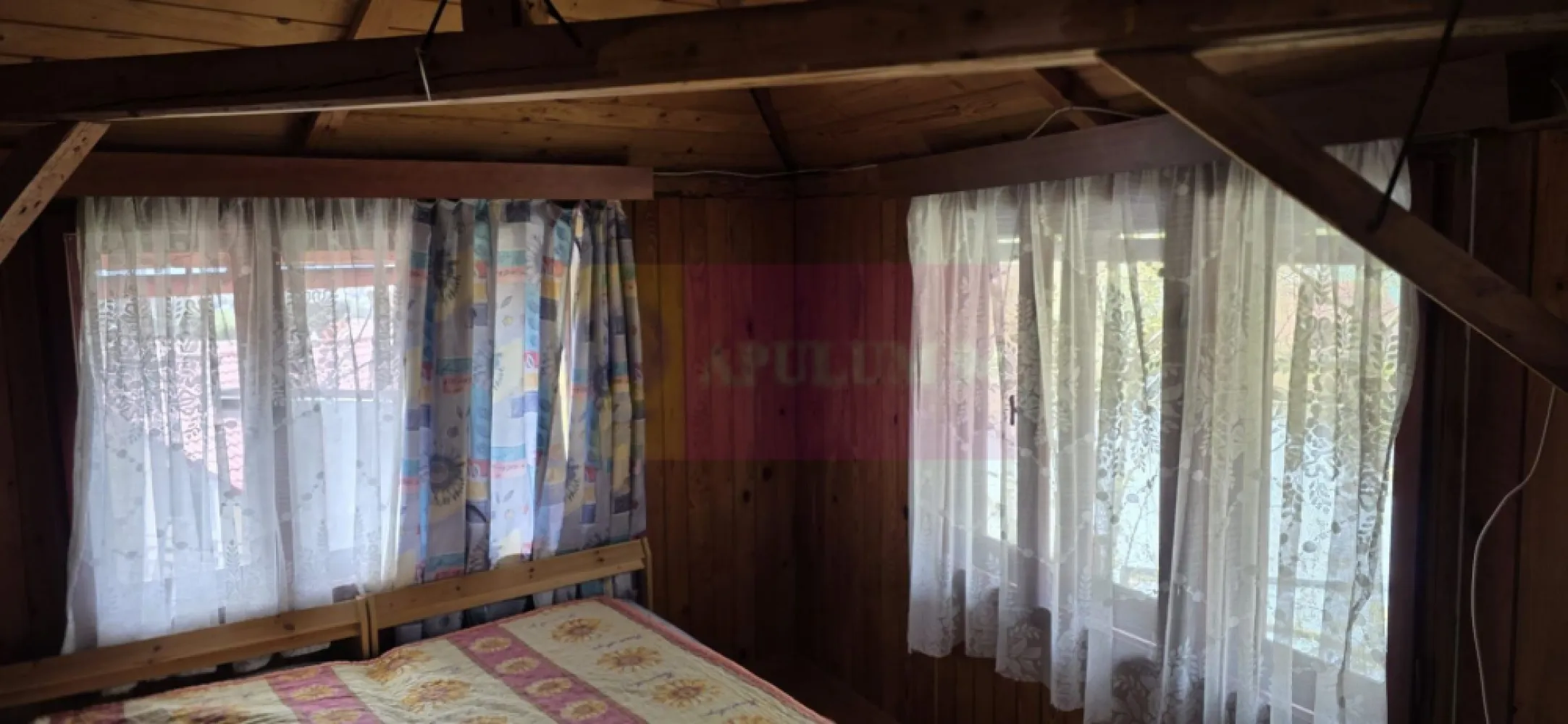 Vila de vanzare cu 13 camere in Busteni (camin pentru seniori)