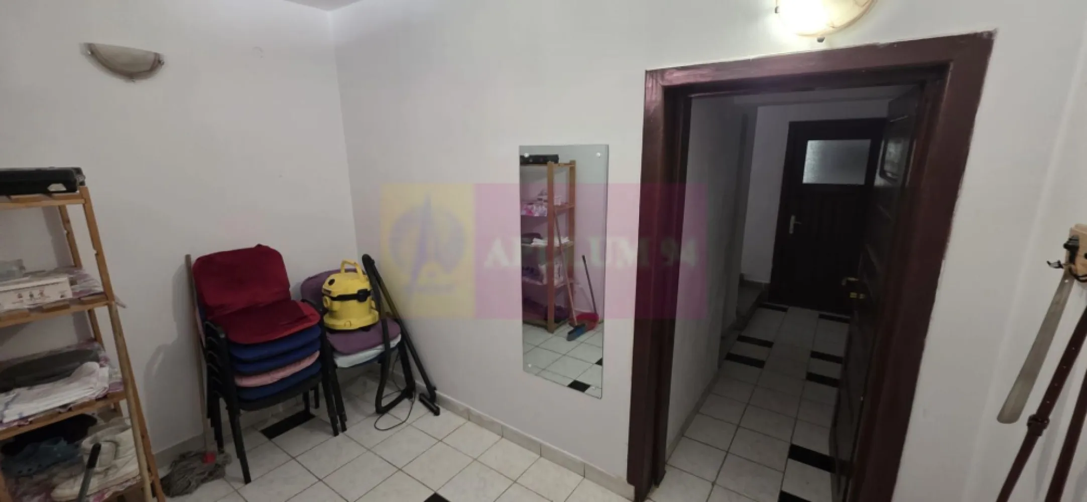 Vila de vanzare cu 13 camere in Busteni (camin pentru seniori)