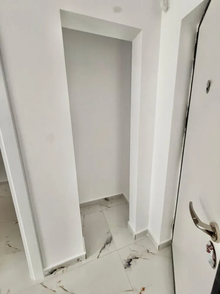 Garsoniera cartier Militari Residence- mutare imediata!!