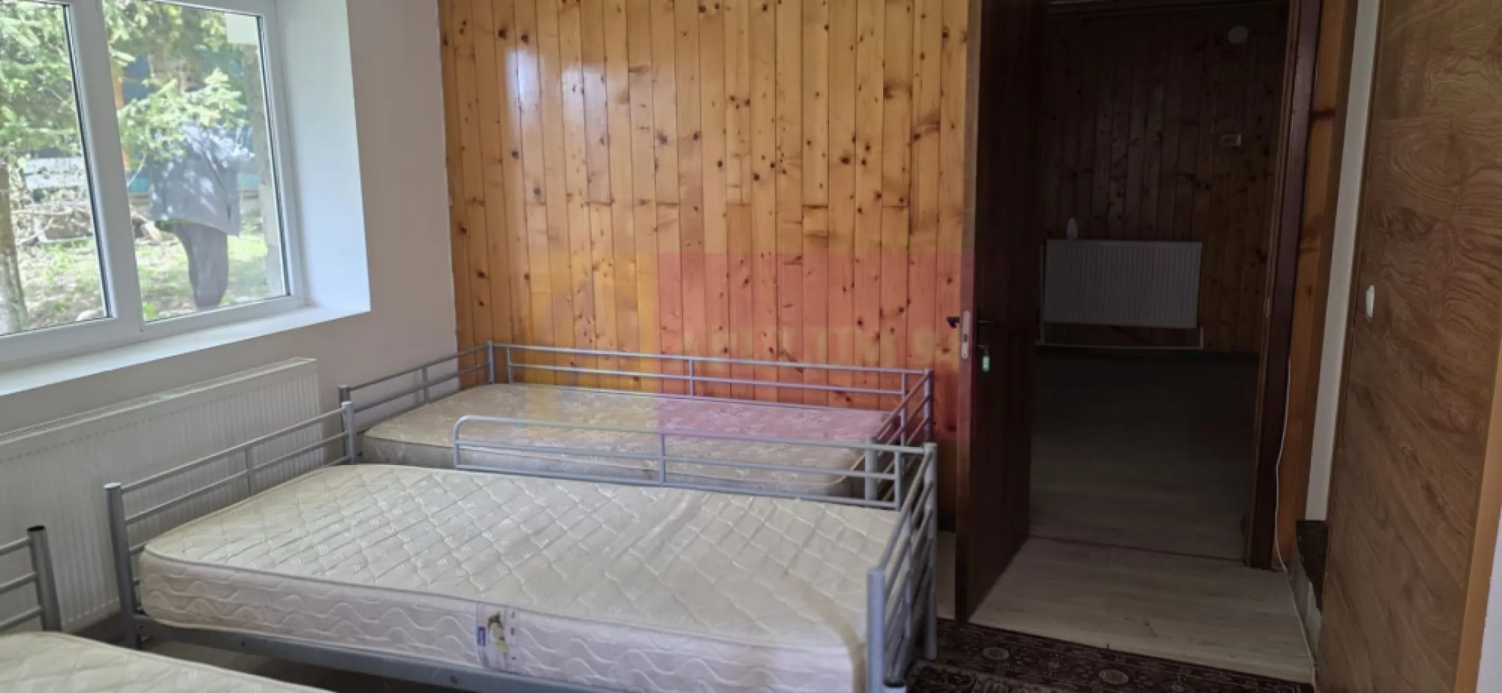 Vila de vanzare cu 13 camere in Busteni (camin pentru seniori)