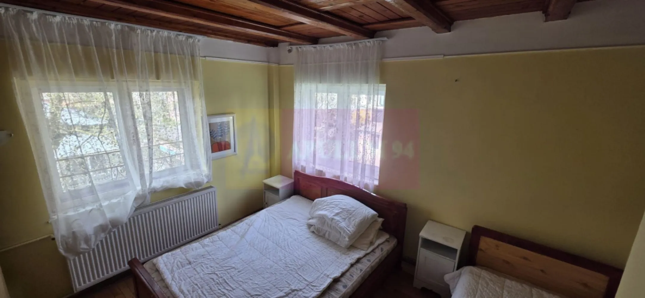 Vila de vanzare cu 13 camere in Busteni (camin pentru seniori)