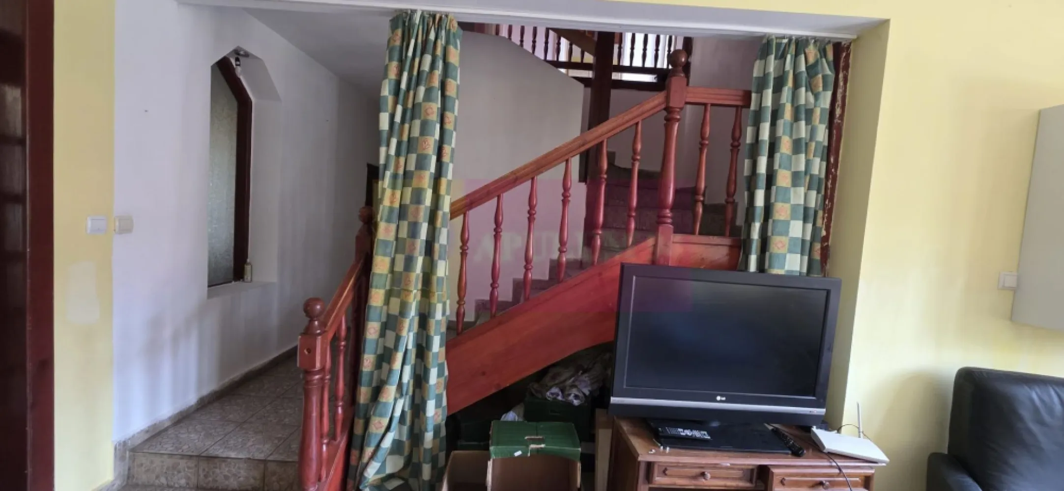 Vila de vanzare cu 13 camere in Busteni (camin pentru seniori)