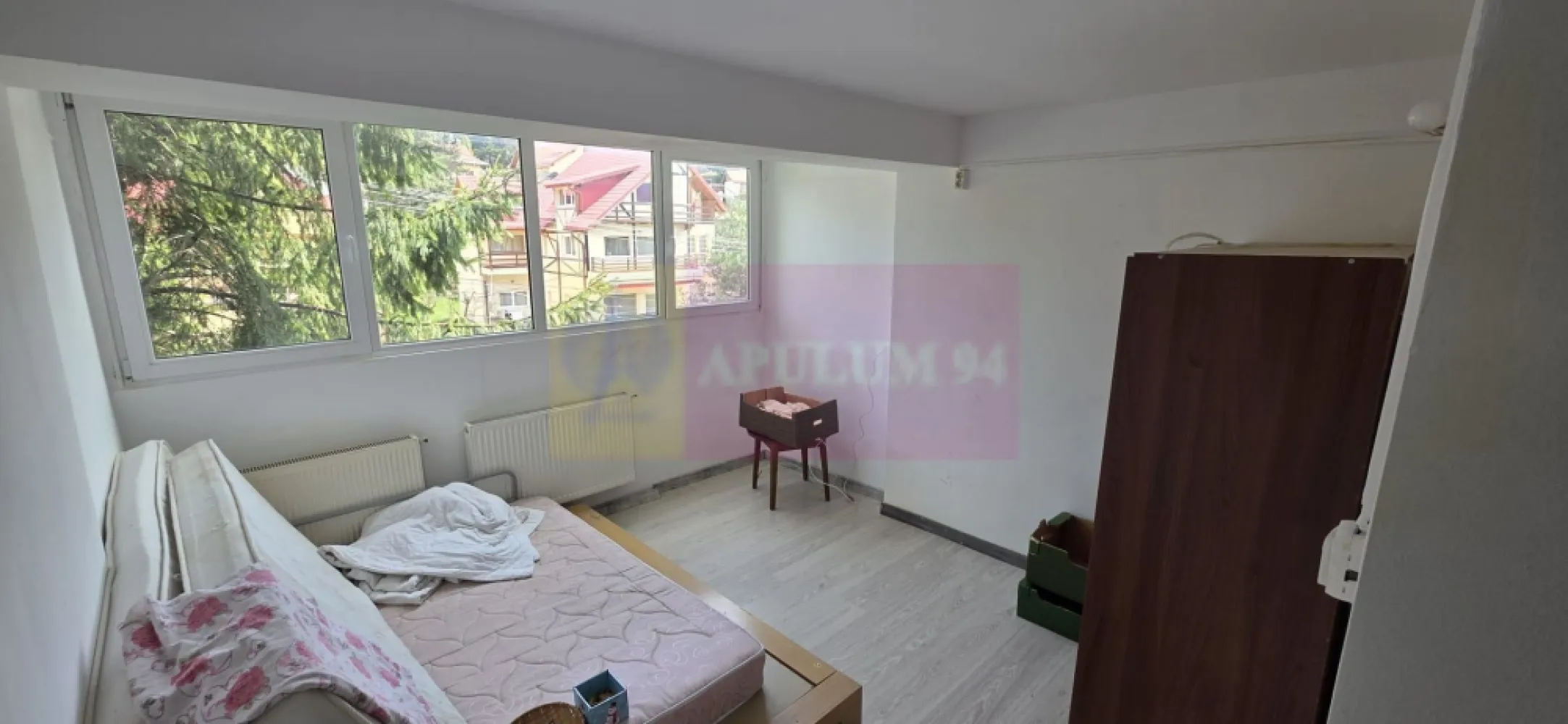 Vila de vanzare cu 13 camere in Busteni (camin pentru seniori)