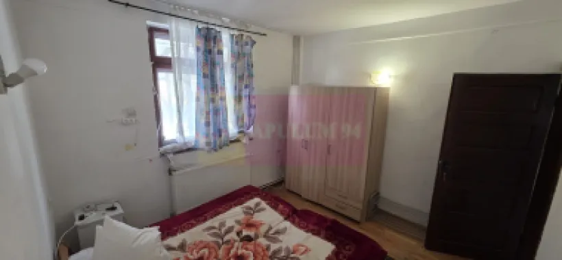 Vila de vanzare cu 13 camere in Busteni (camin pentru seniori)