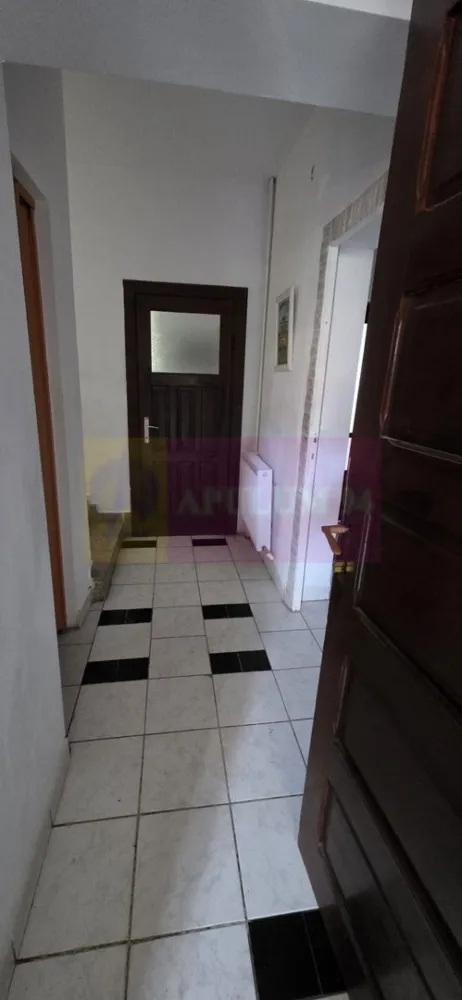 Vila de vanzare cu 13 camere in Busteni (camin pentru seniori)