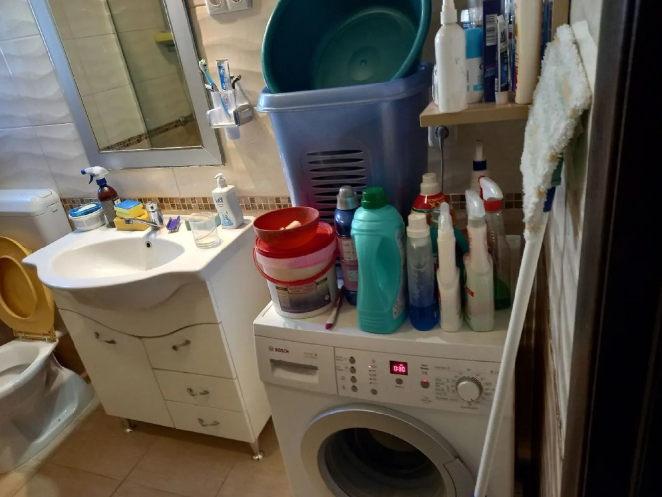 BRASADAS vinde casa in zona TITULESCU cu 5 camere si teren 350mp